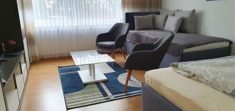 Nürnberg Monteurunterkunft Pfeffer Süd-West: Wohn- & Schlafzimmer